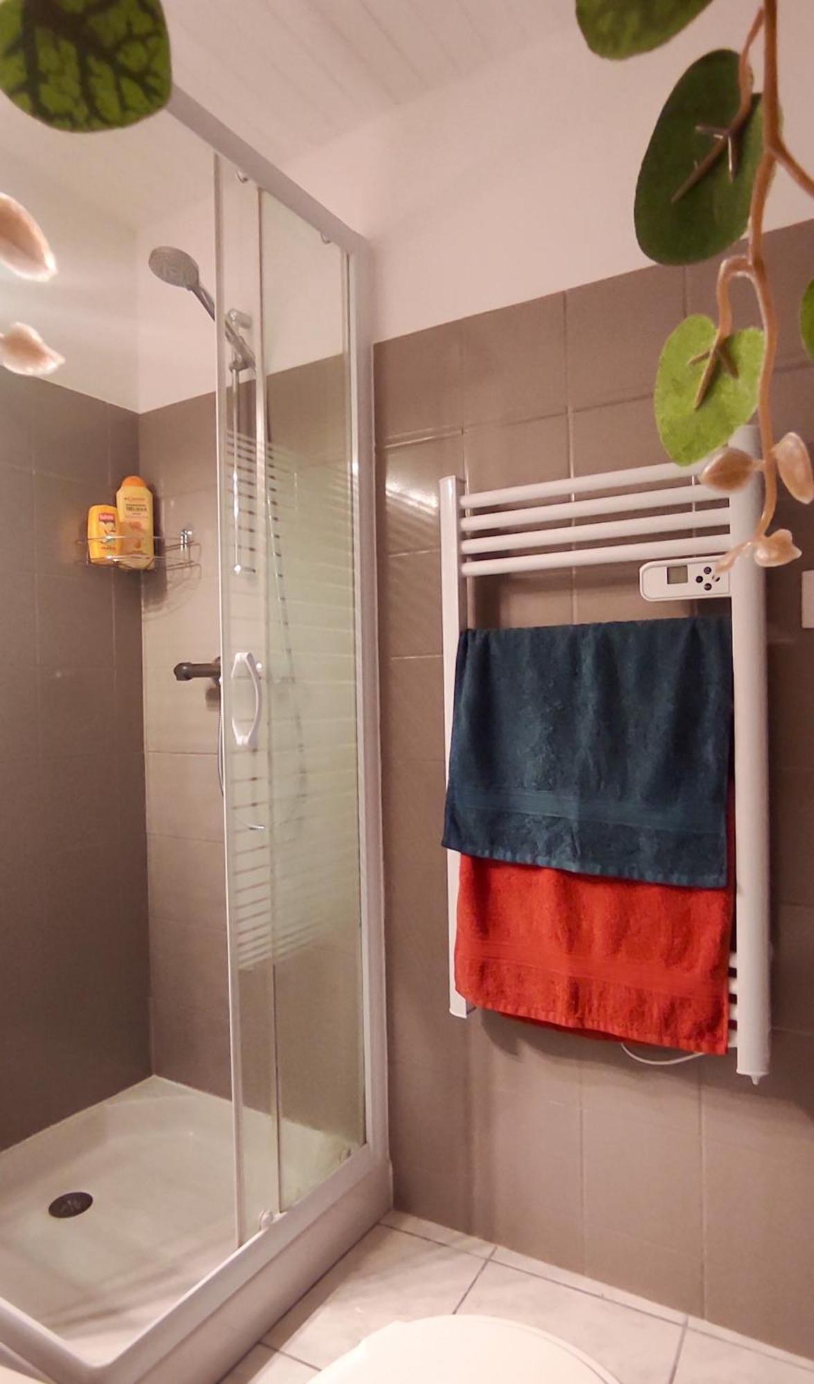 Chambre Independante Avec Salle De Bain Privee Montpezat-sous-Bauzon ภายนอก รูปภาพ